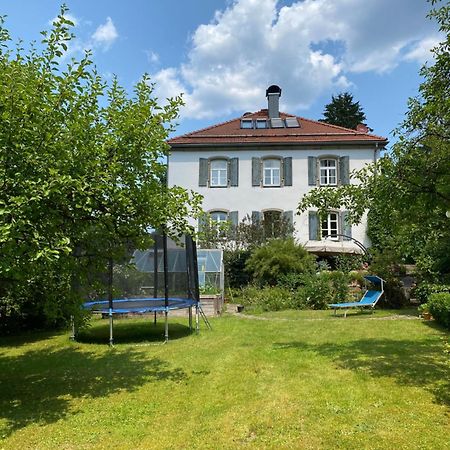 Haus Mit Geschichte In Maehringアパートメント エクステリア 写真