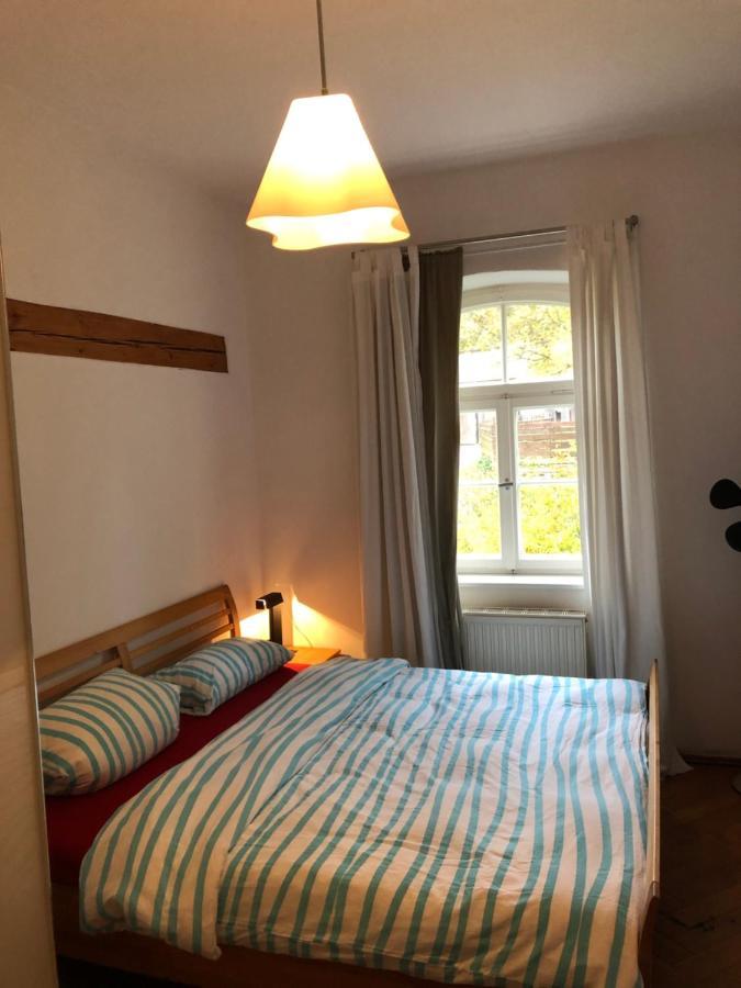 Haus Mit Geschichte In Maehringアパートメント エクステリア 写真